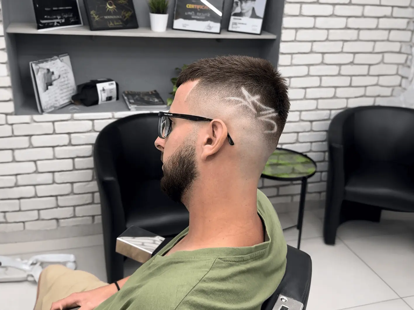 ReesutCut - Lukáš Resutik 1